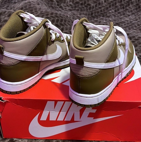 Nike Dunk High Mocha shoes - Picture 3 of 3